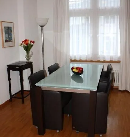 Charming Flat, Near - Fb9