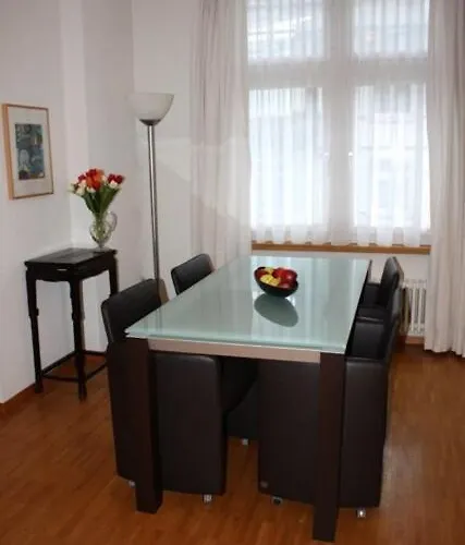 Charming Flat, Near - Fb9